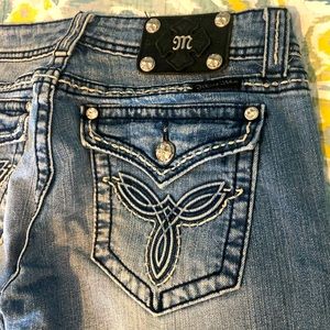 MISS ME Jeweled Faded Boot Cut Jeans w/ Pocket Stitching! Perfect in Every Way!